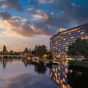 hilton-amsterdam.ihotelsrotterdam.com/