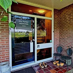 Bed & Breakfast Farmer , Bed, Bike And Breakfast In