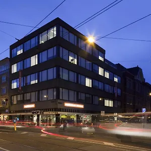 Easyhotel Centre South Szálloda