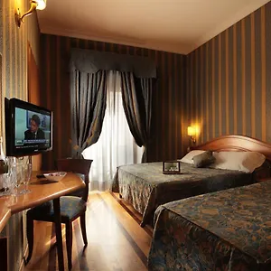 Hs 311 Hotel Řím