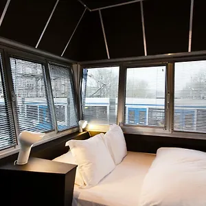 https://sweets-wiegbrug.thehaguehotels.net
